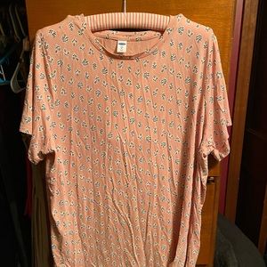 Pink floral short sleeve tee, size XL